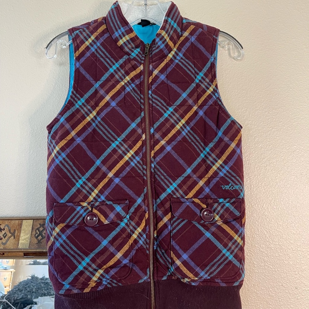 Volcom vest